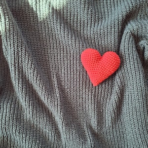 Crochet heart brooch, Amigurumi pin, 60 colors!