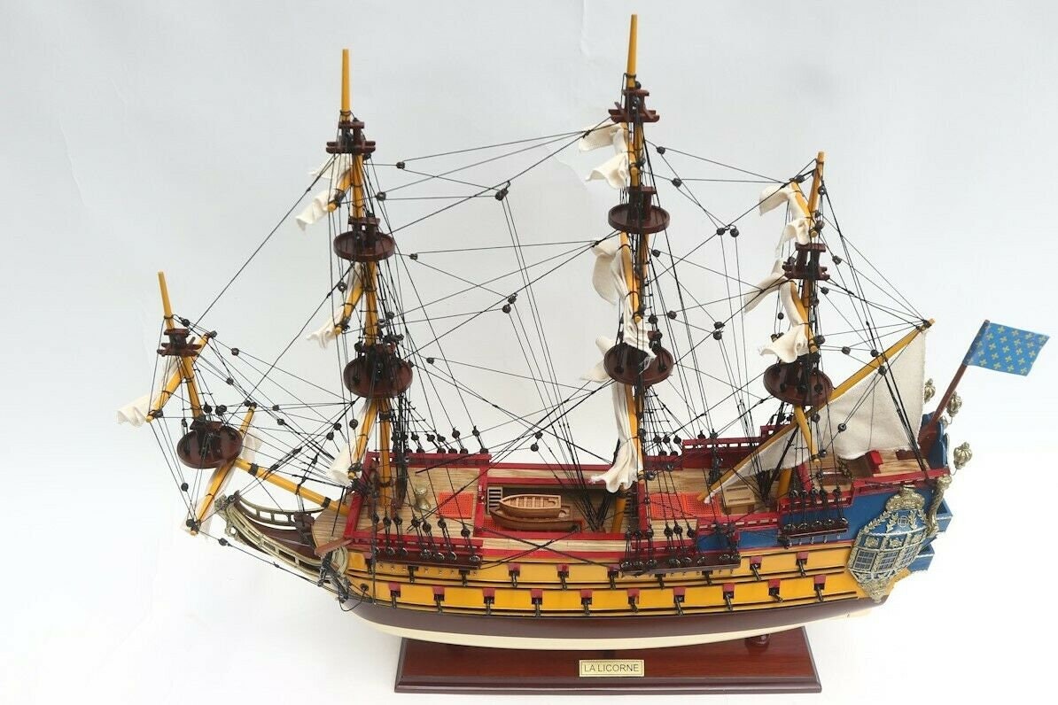 Maquette De Bateau 3 Mâts La Licorne - Modèle De Collection - Occasion