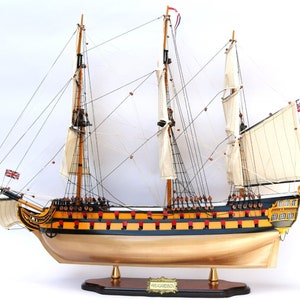 very beautiful wooden model boat L'AGAMENNON - Length: 76 cm