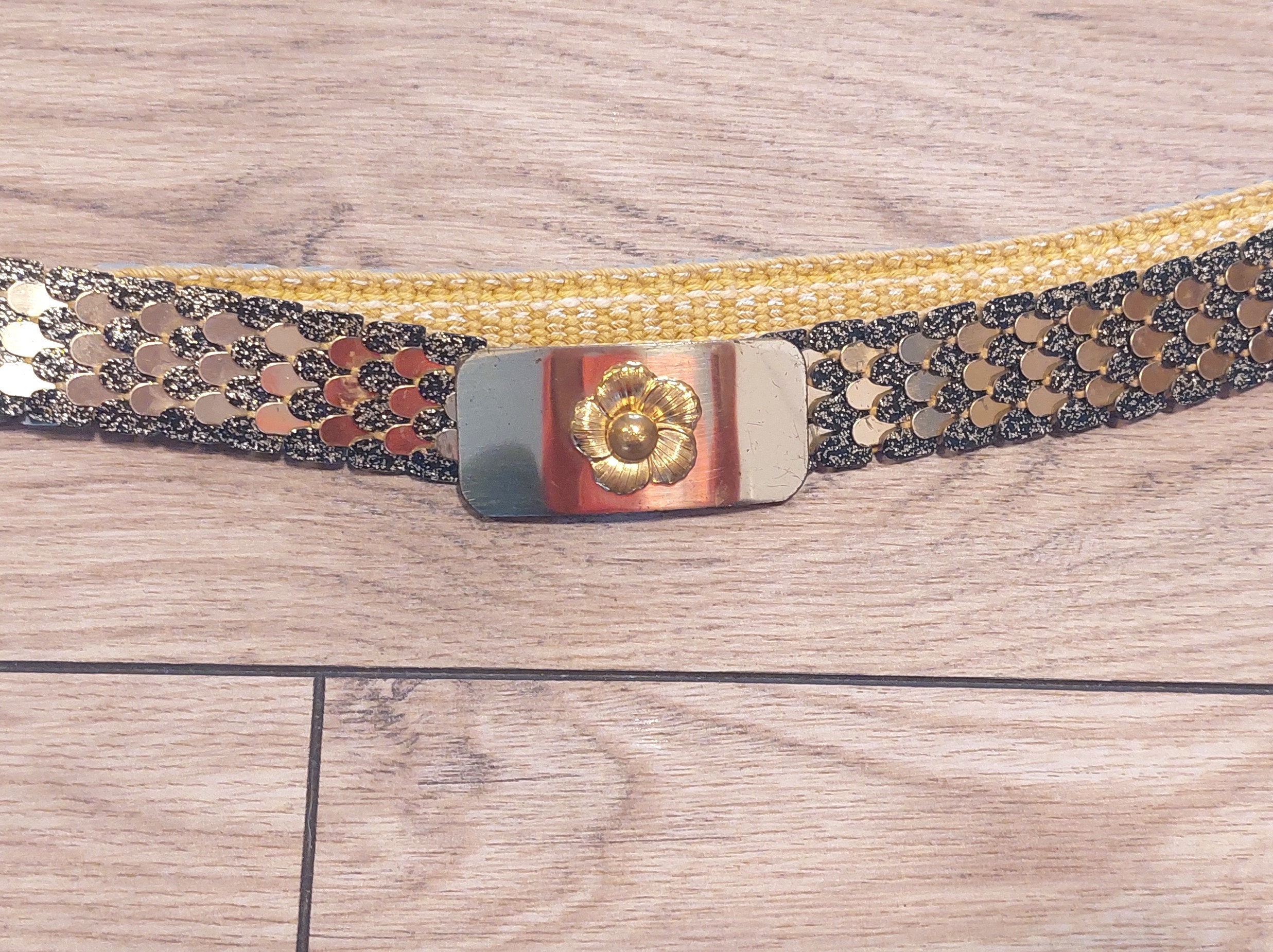 Vintage Women’s Snake Coil Belt VINTAGE WHITING & DAVIS GOLD ADJ MESH SNAKE Necklace / Belt  main image 2