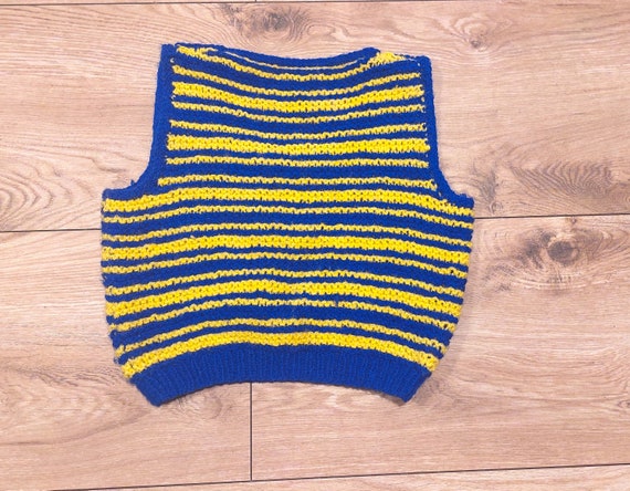 Size S Vintage handmade wool blue yellow knit swe… - image 3