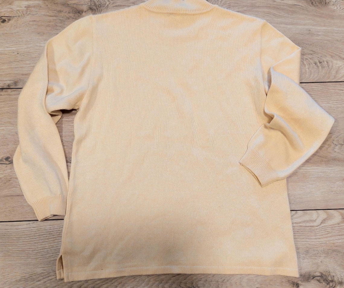Vintage 90s 80s yellow Wool Blend Sweater, Romantic cottagecore grandmacore pullover, Retro cozy long top, foto 2 di 5