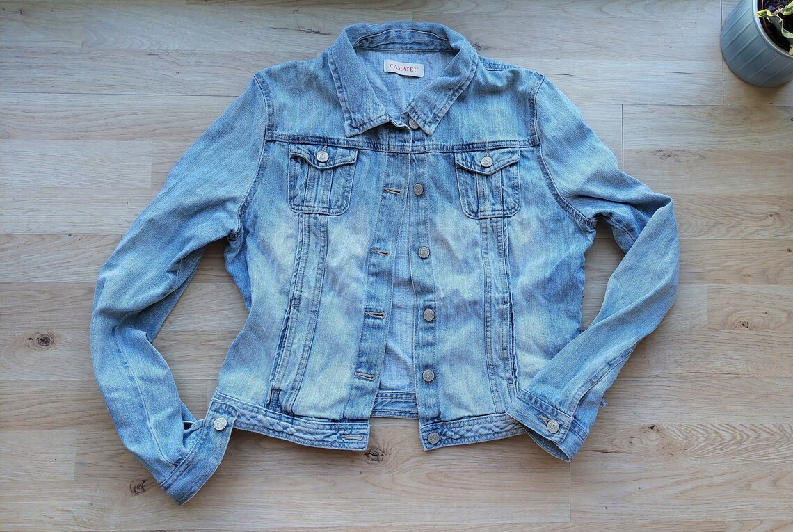 Vintage denim jacket,Denim blazer with buttons,Retro jeans top,Denim Shirts with pockets,Blue vintage women top,Size Medium,capsule wardrobe, foto 1 di 3