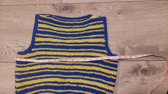Size S Vintage handmade wool blue yellow knit swe… - image 5