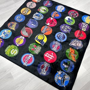 Dywan do koszykówki, dywanik drużyny NBA, dywanik do pokoju chłopców, dywanik sportowy, dywanik do pokoju dziecięcego, dywan niestandardowy, dywan Hypebeast, dywanik, spersonalizowany dywan, unikalny dywan, prezent dla niego zdjęcie 4