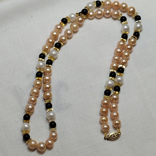 collier long en perles d'eau douce avec citrines et onyx mat