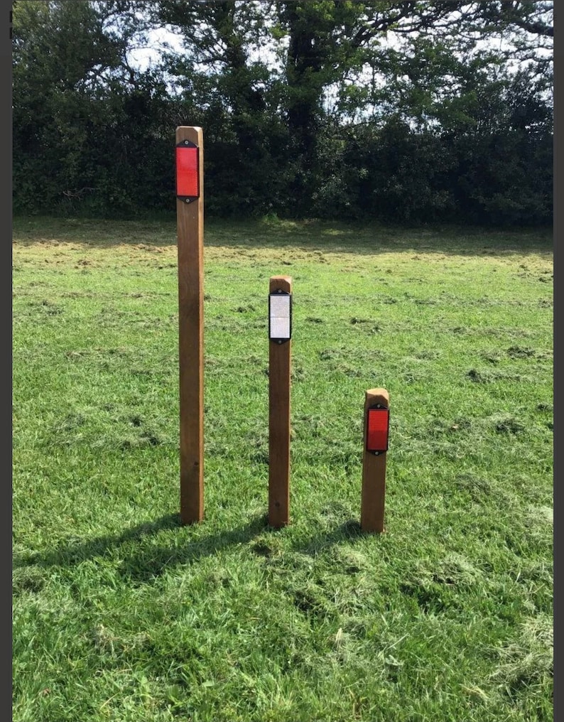 Reflective Site Peg/Verge Post, 14, 24 or 36 Push in Ground image 1