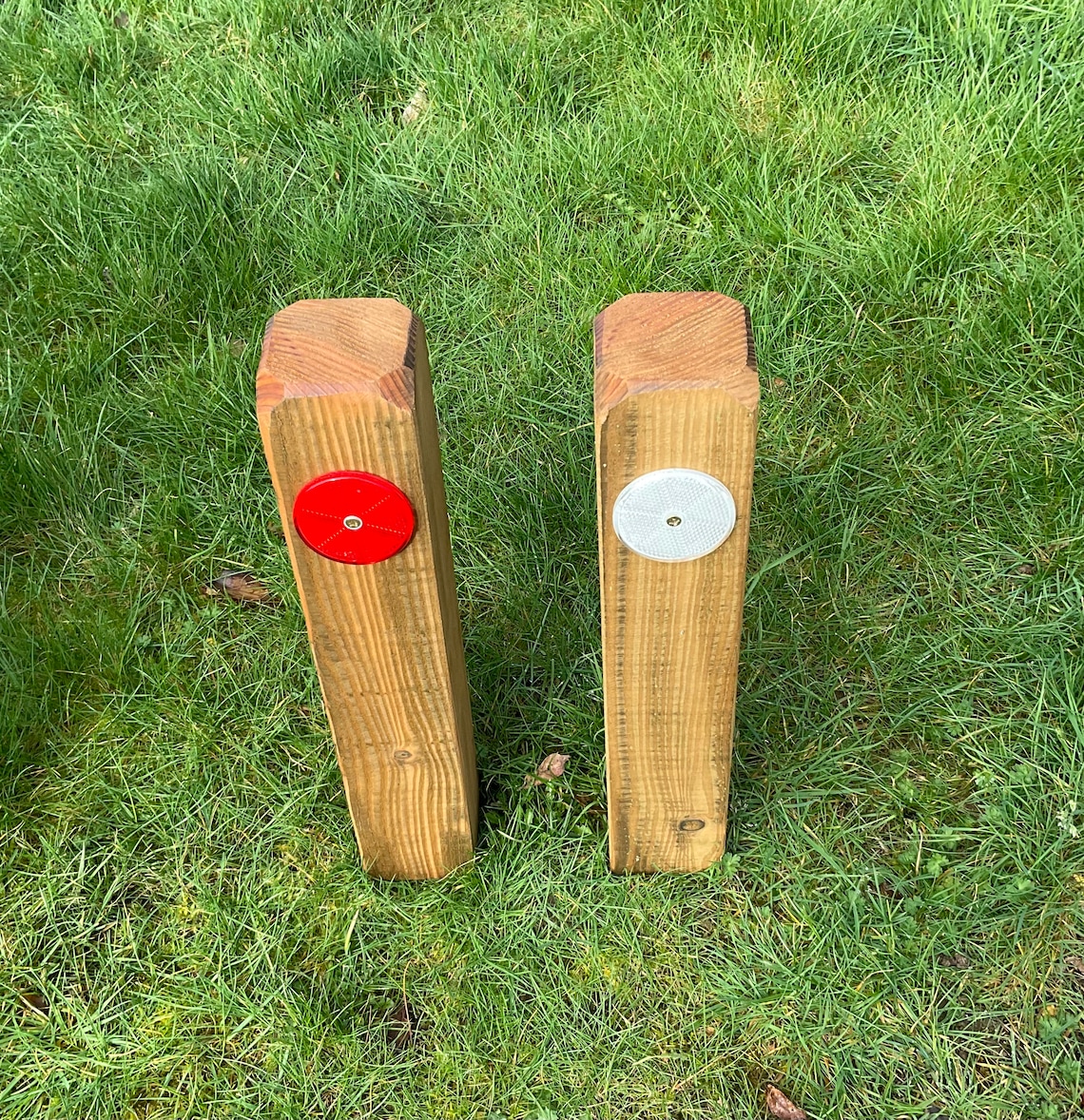 2 X Timber Reflective Verge Posts Easy Install. Option of 16 Inch or 22 ...