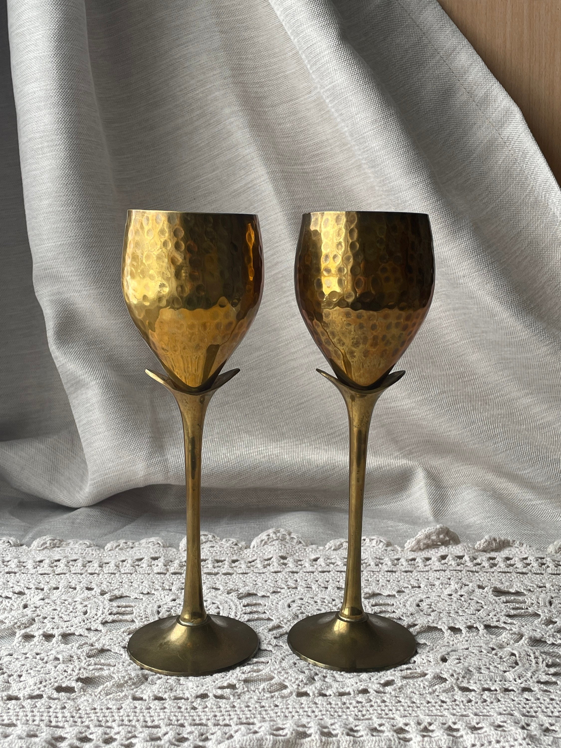 Brass Goblet Chalice, Vintage Embossed Engraving Flower Pattern Wine Glasses  Cup Liqueur Goblet Wine Chalice(L) : : Home