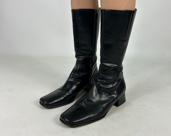 Schwarze, mittelhohe Preloved-Stiefel aus echtem Leder