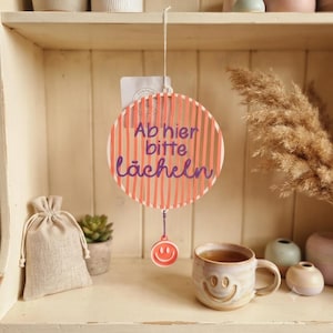 Türdeko „Ab hier bitte lächeln“ – 3D gedruckter Loop, Wanddeko, Haustürdeko, Geschenkidee