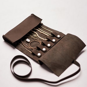Rouleau de bijoux en cuir personnalisé, organisateur de bijoux en cuir, étui à bijoux pour voyage, étui à bijoux en cuir personnalisé, porte-bijoux gravé