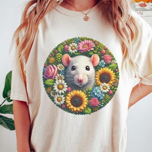 Comfort Colors Flower Rat Shirt Cute Animal Art Floral Graphic T-Shirt Rodent Lover Tee Casual Fashion Gift for Rat Lovers Unique Mouse Top