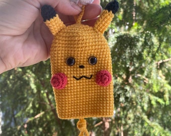 Knitted Housekeeper Pikachu