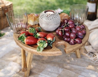 Wijntafel van eikenhout 35 cm – wijnbar & wijnplateau voor thuis of buiten – opvouwbare picknicktafel – kan ook gebruikt worden als koffiebar of strandtafel.