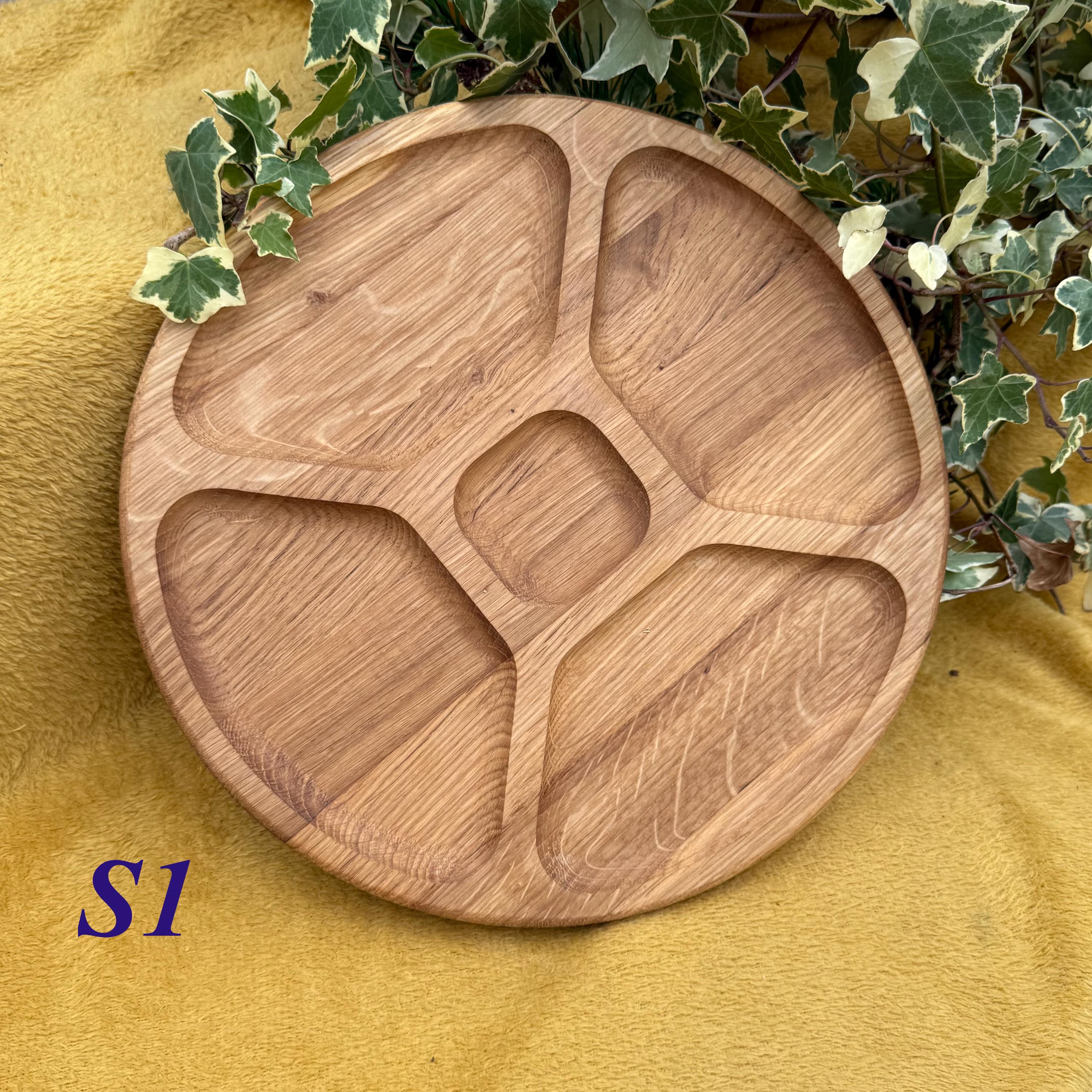 MOUMOUTEN Vassoio da Portata Rotondo in Legno con Scomparti, Piatto Diviso per Bambini, Piatto della per Alimenti, Vassoio Snack per Festa, 25 cm