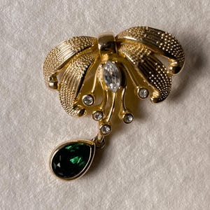Dior emerald drop stone brooch