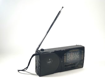 1980's International MT-799 10-Band FM AM Portable Radio Receiver Transistor Speaker Antenna - Battery Powered Tested & Working