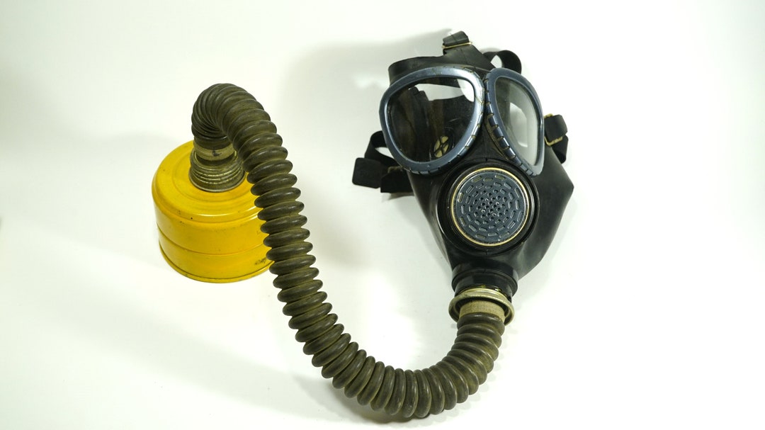 Vintage Gas Mask Military Surplus Respirator Safety Black Rubber