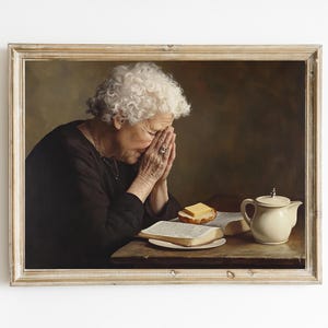 Grateful Woman Praying | Christian Decor | Praying Over Meal Wall Decor | Old Woman Praying | Christian Printable Wall Art | Jesus | E962