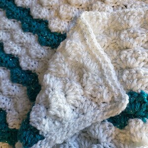 Handgehäkelte Decke, Babydecke, handgemachte Afghane, handgemachtes Hochzeitsgeschenk, Babypartygeschenk, Oma Decke, afghanische Decke, Strickdecke