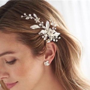 Fermaglio da sposa con perle e fiori, fermaglio per capelli da sposa, fermaglio per capelli da sposa, fermaglio per capelli fatto a mano, fermaglio per capelli da sposa floreale, fermaglio da sposa con perle, regalo per lei immagine 1