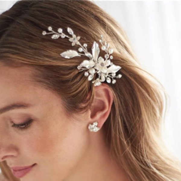 Clip de novia perla y floral, clip de pelo de boda, clip de pelo de novia, clip de pelo hecho a mano, clip de pelo de novia floral, clip de boda de perla, regalo para ella