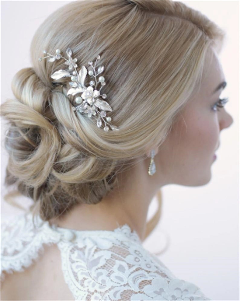 Fermaglio da sposa con perle e fiori, fermaglio per capelli da sposa, fermaglio per capelli da sposa, fermaglio per capelli fatto a mano, fermaglio per capelli da sposa floreale, fermaglio da sposa con perle, regalo per lei immagine 3