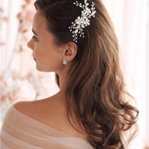 Fermaglio da sposa con perle e fiori, fermaglio per capelli da sposa, fermaglio per capelli da sposa, fermaglio per capelli fatto a mano, fermaglio per capelli da sposa floreale, fermaglio da sposa con perle, regalo per lei immagine 2