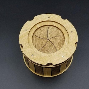 Caja de madera cortada con láser con diseño de iris, archivos SVG, DXF, PDF, CDR y AI
