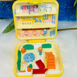 Vintage Polly Pocket 1989 Midge&#39;s Play School Set
