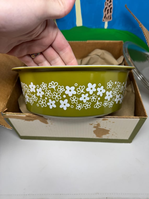Vintage Pyrex Spring Blossom Green Casserole Dish: Big Bertha 4qt