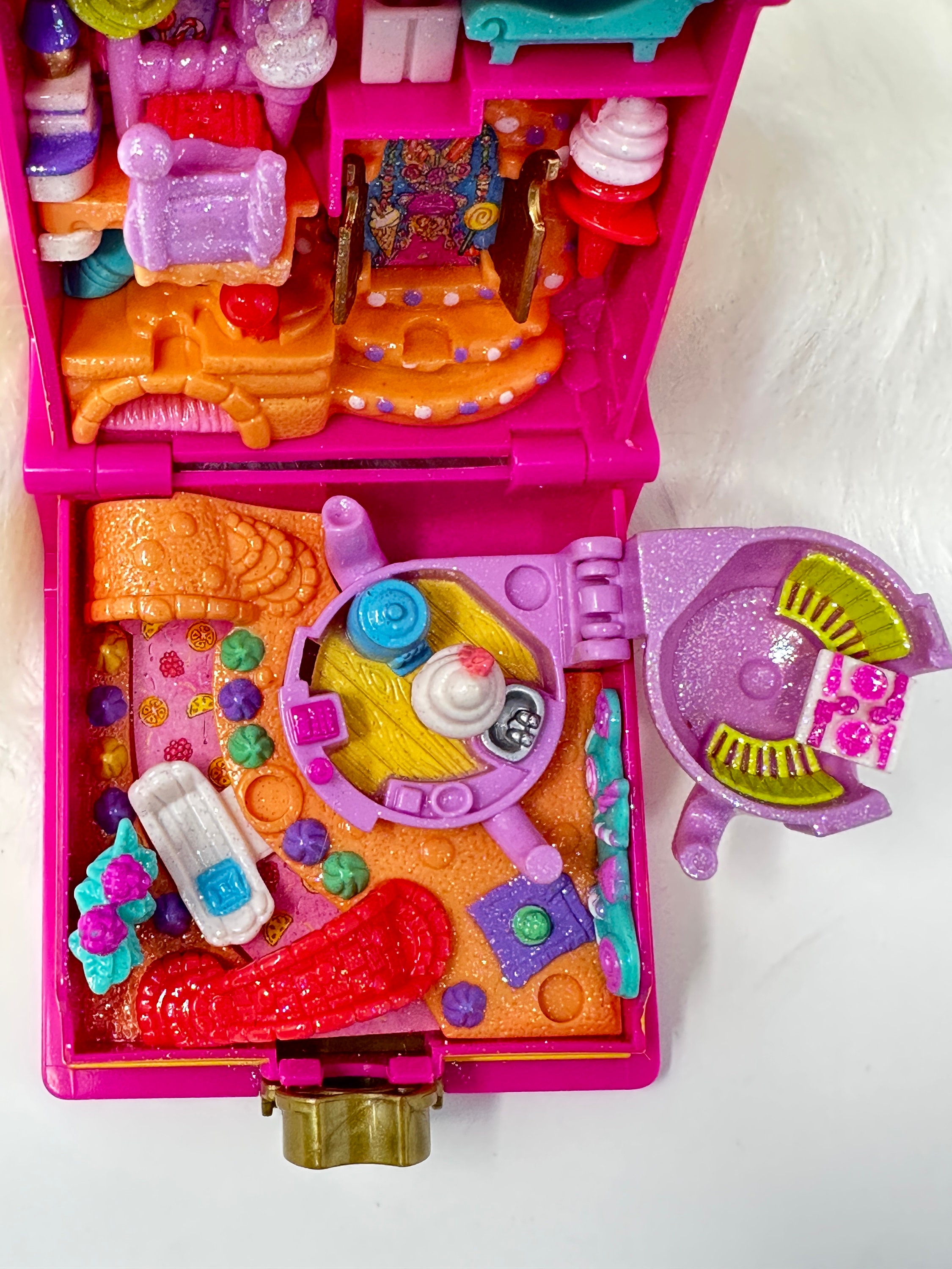 Vintage 1996 Polly Pocket INCREDIBLY RARE COMPLETE Sweet Treat