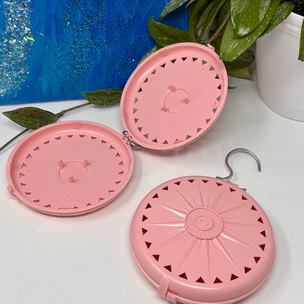 Vintage Pink Starburst Plastic Fuller Brand Plastic Scent Hangers/ Deodorizers (potpourri, essential oils, etc) Set of 2