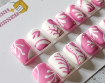 Pink and White Flower Press On Nails / Hand Painted Spring Press Ons, Pink and White Abstract Nails, Summer Nails, Spring Nails, Gel Nails