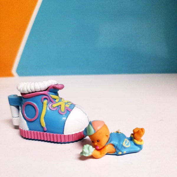 Vintage 1994 - Polly Pocket Mimi and the Goo Goos Strompy & His Sneaker - Schuh - Mattel