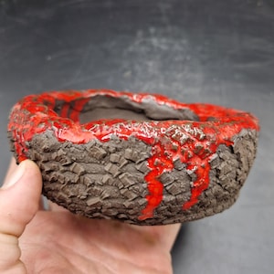 Maceta de gres negro esmaltado en rojo 13 cm. x 4,5 cm. pottery, succulent pot, cactus pot, bonsai pot, ceramic.