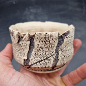 Maceta de gres blanco con óxido de manganeso 10 cm. x 6 cm. pottery, succulent pot, cactus pot, bonsai pot, ceramic.