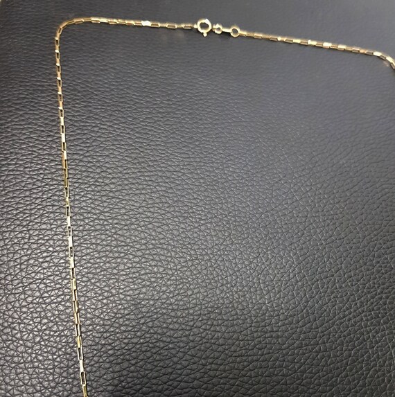 9 CT 375 Yellow Gold Box Chain Necklace - image 3