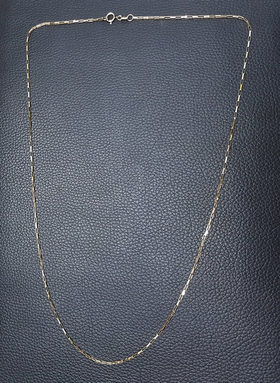 9 CT 375 Yellow Gold Box Chain Necklace - image 2
