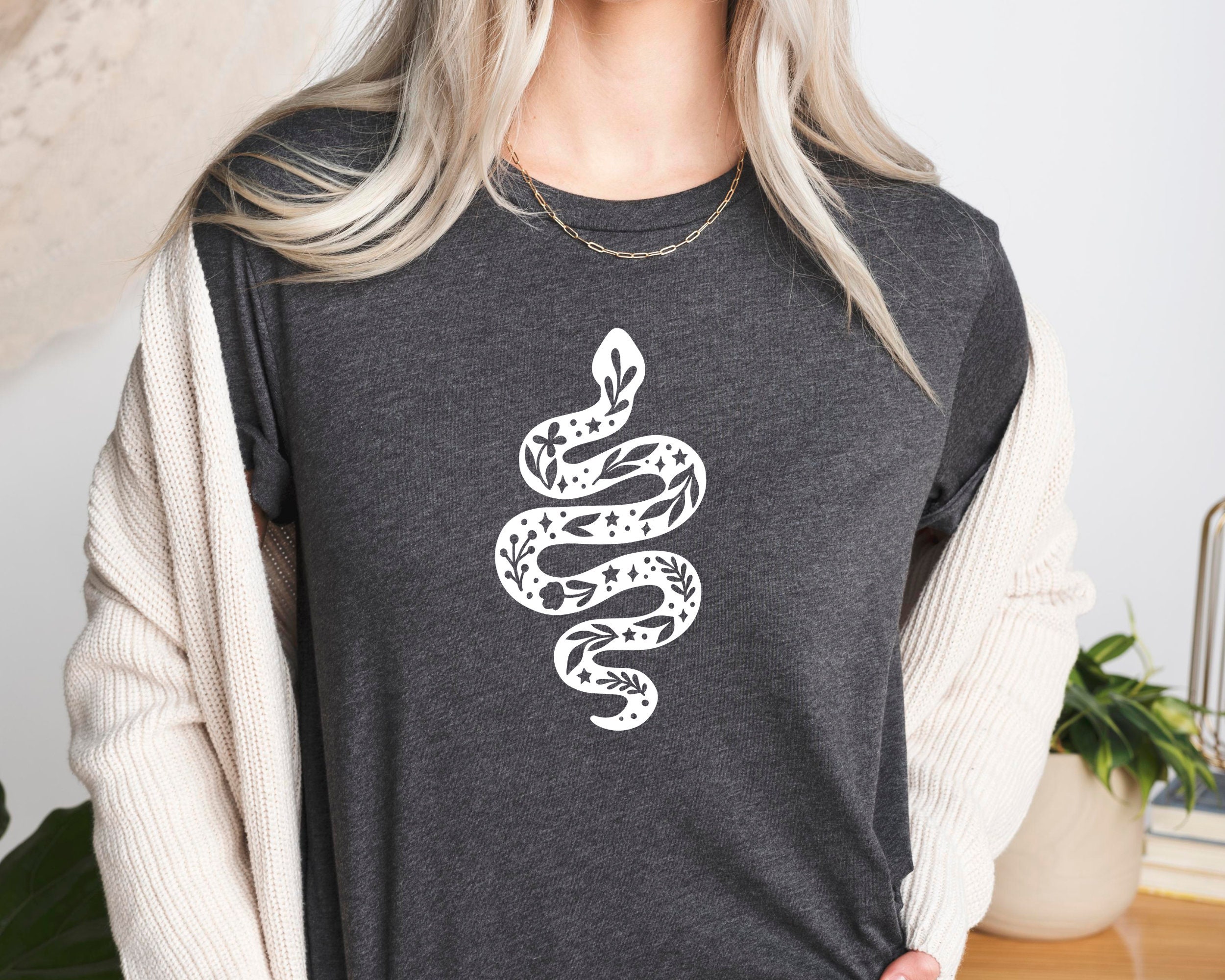 【CPGN STUDIO】Snake Flower Pigment Short Sleeve T-shirt Cobra Snake With Floral Design, Artistic Snake Illustration