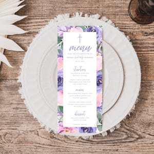 Modello di menu per la prima comunione, modello di menu stampabile per la festa della prima comunione di una bambina moderna, con fiori viola, rosa e verdi.