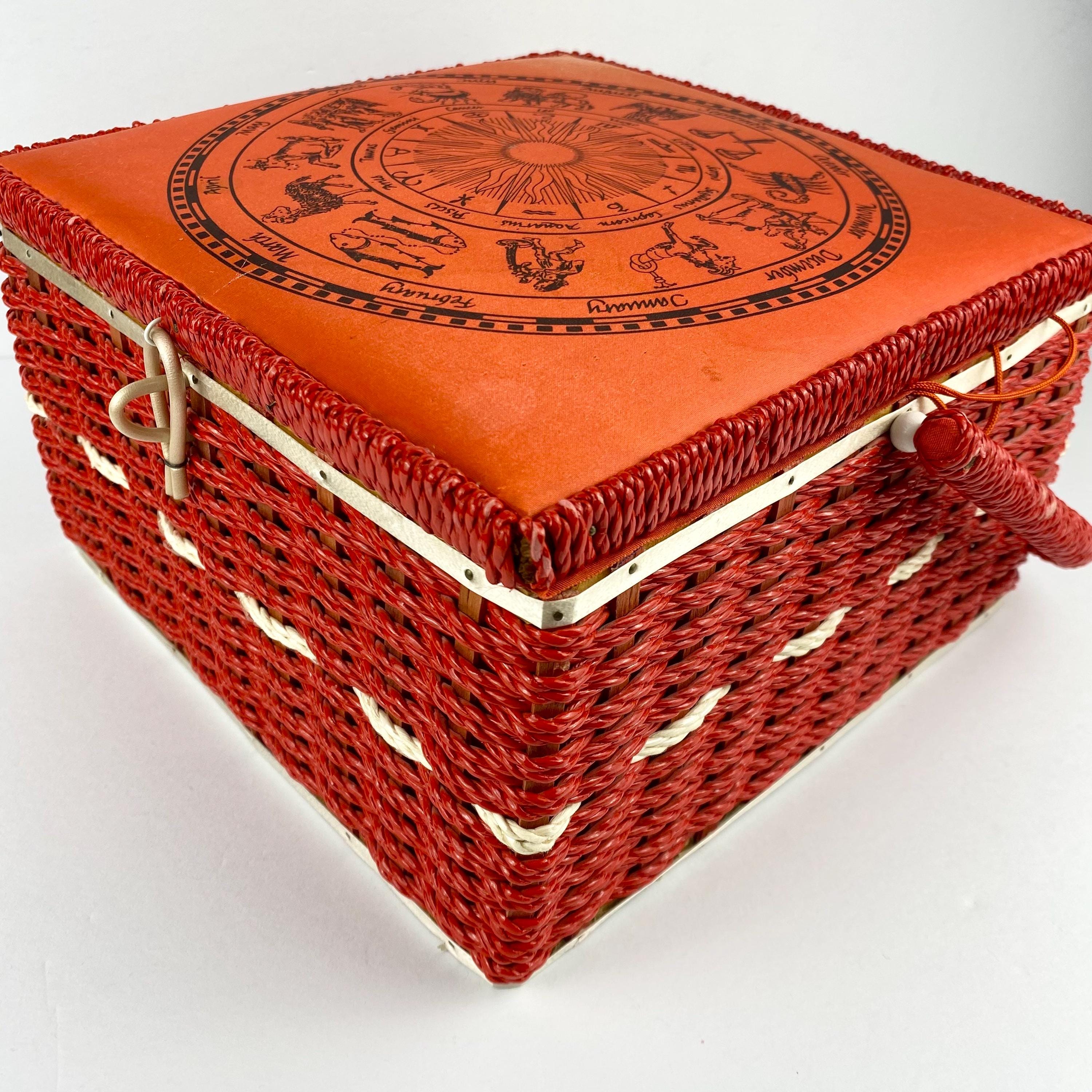 Vintage Scovill Dritz Zodiac Chart Wheel Sewing Basket Box