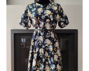 Mini robe florale en lin vintage bleu marine / mini robe d'été à fleurs en coton lin