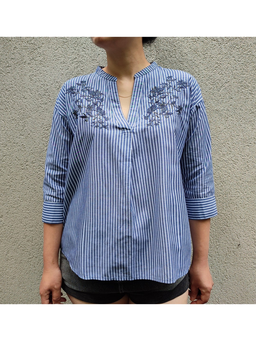 はる　stripe embroider logo blouse Blue Stripe Willow Blouse | Tuckernuck