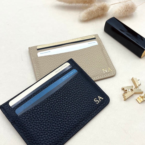 Porte-Carte en Cuir Grainé Personnalisé - Un Accessoire Chic et Pratique