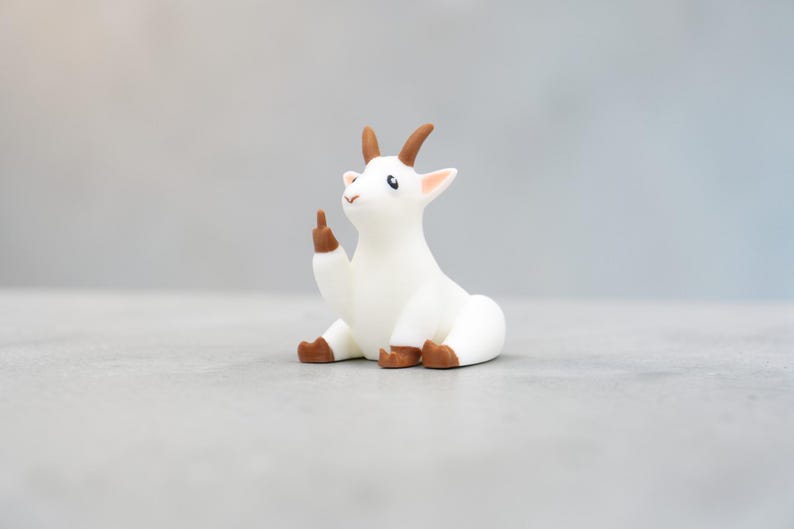 Beeldje middelvinger geit, grappig geit cadeau, onbeleefd boerderijdier bureaudecor, 3D-geprint cadeau cadeau afbeelding 6