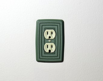 Sleek Mid-Century Inspired Toggle Plug Outlet Cover with Vintage Pattern