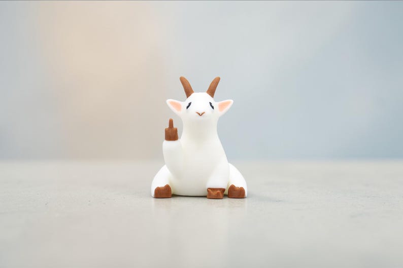 Beeldje middelvinger geit, grappig geit cadeau, onbeleefd boerderijdier bureaudecor, 3D-geprint cadeau cadeau afbeelding 2
