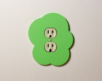 Floral Design Plug Outlet Plate, Flower